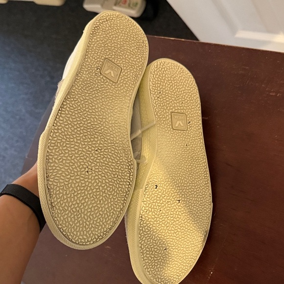 Veja Volley Sneakers - Picture 5 of 5